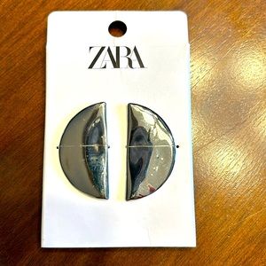 ZARA FLAT HALF MOON OVERSIZED EARRINGS
